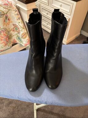 Tahari Black Leather Ankle Booties